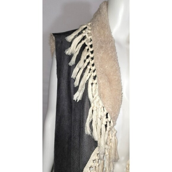 NWOT Entro Suede and Sherpa Vest - Size M - Picture 6 of 11